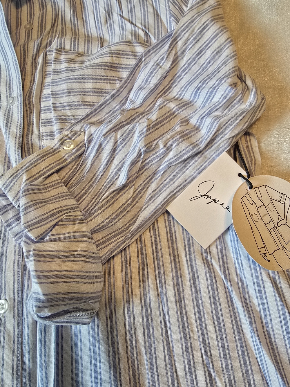 Light Blue & White Striped Button-Up Shirt. Light Weight - Picture 4 of 6